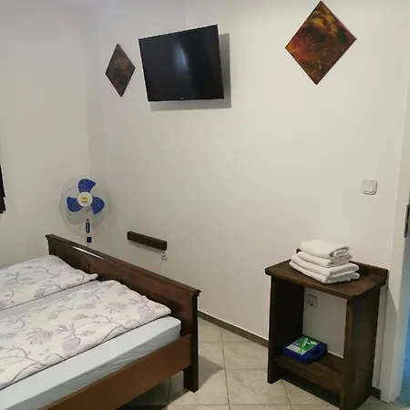 APARTMAN i SOBA HADELA Sveti Martin Na Muri Exteriör bild
